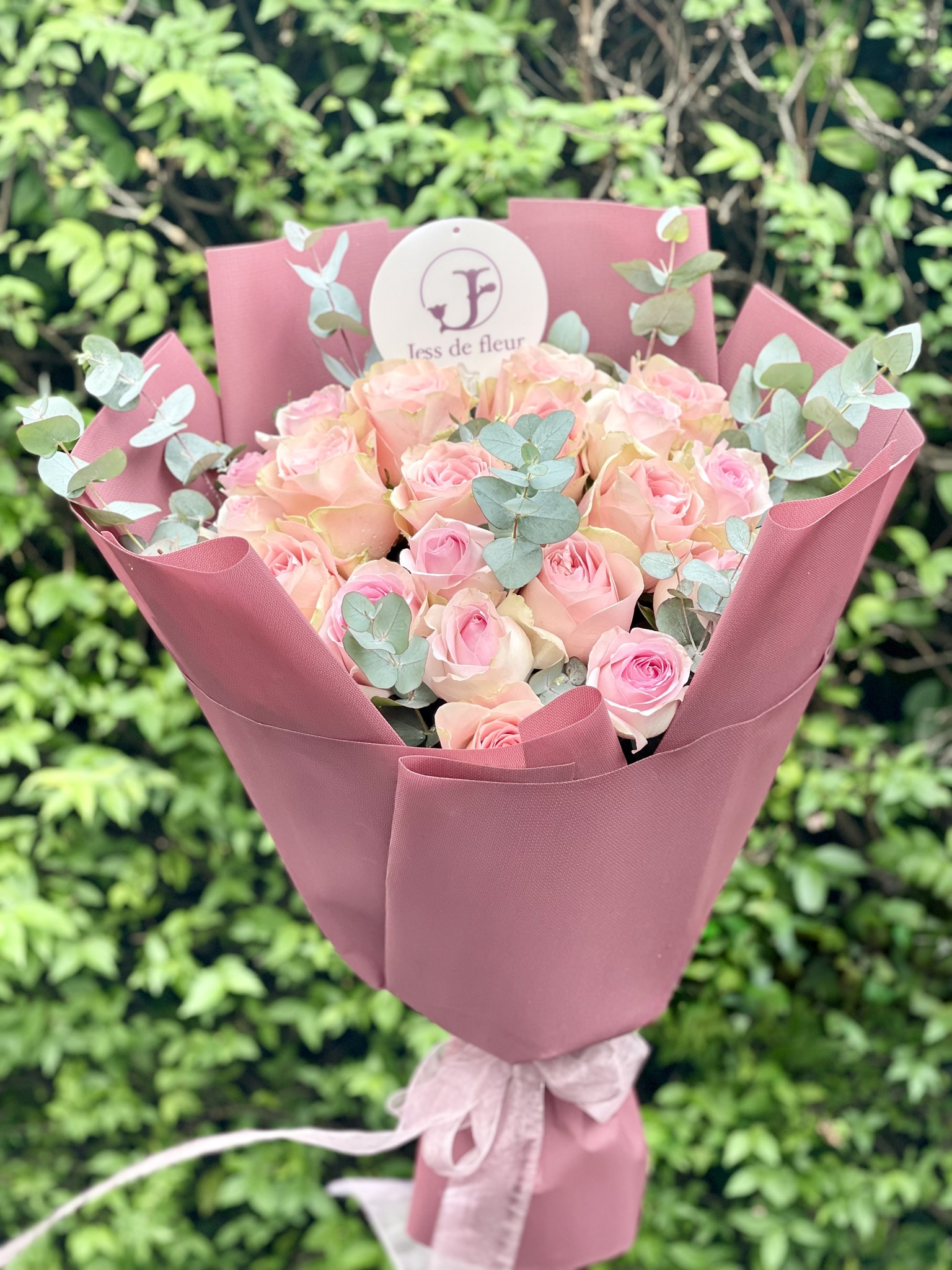 Pink bouquet with JDF tag